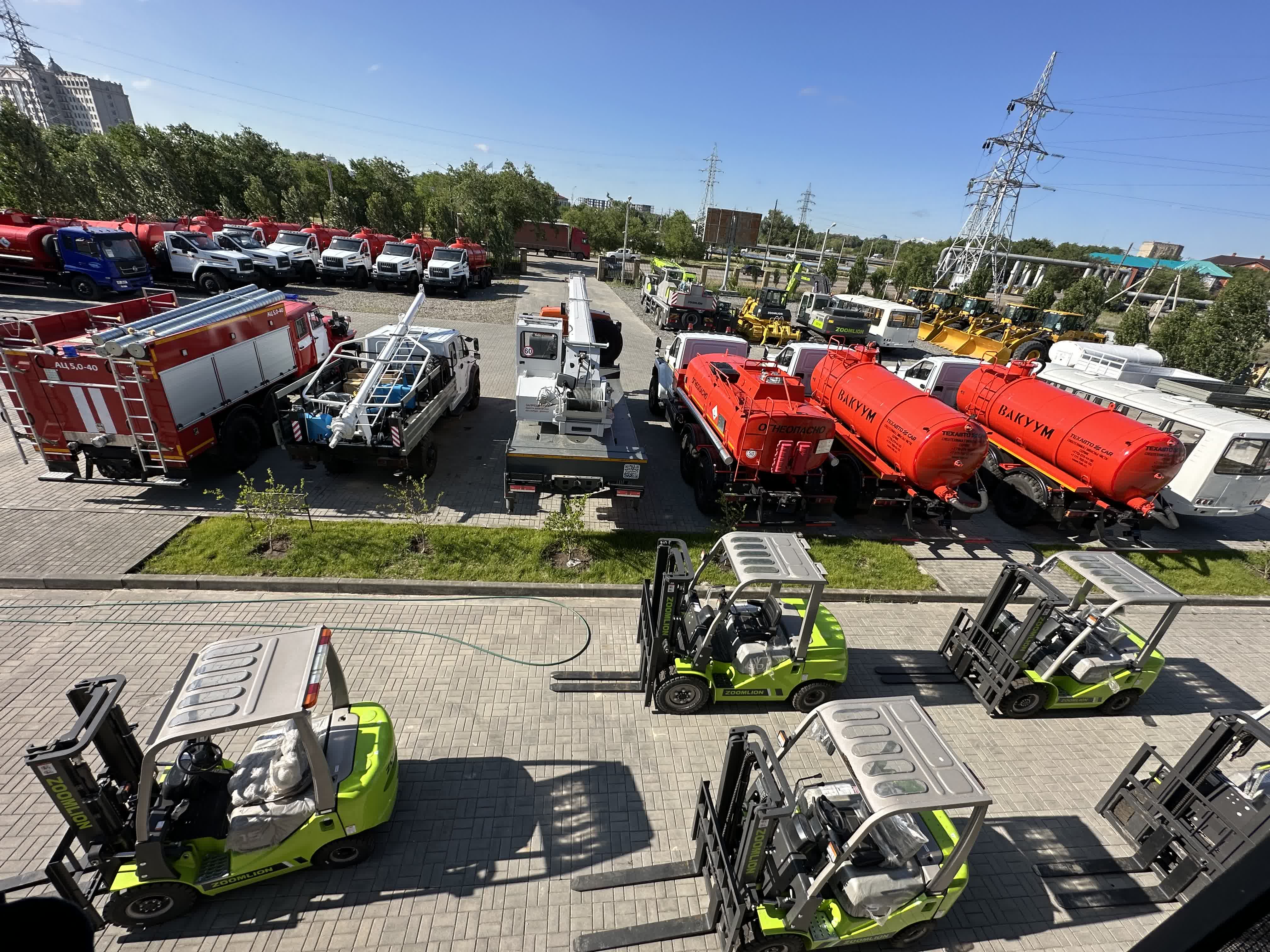 Отгрузка партии вакуумных машин Урал NEXT - 22 единицы в ЮКО