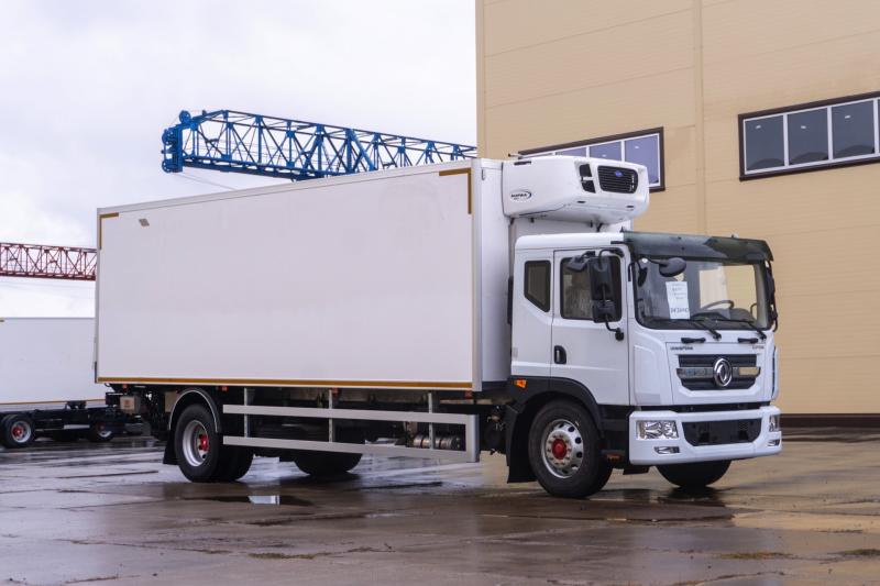 Фургон — рефрижератор на базе DONGFENG C180NA с ХОУ CARRIER SH750 и ГБ NTLIFT 1.5