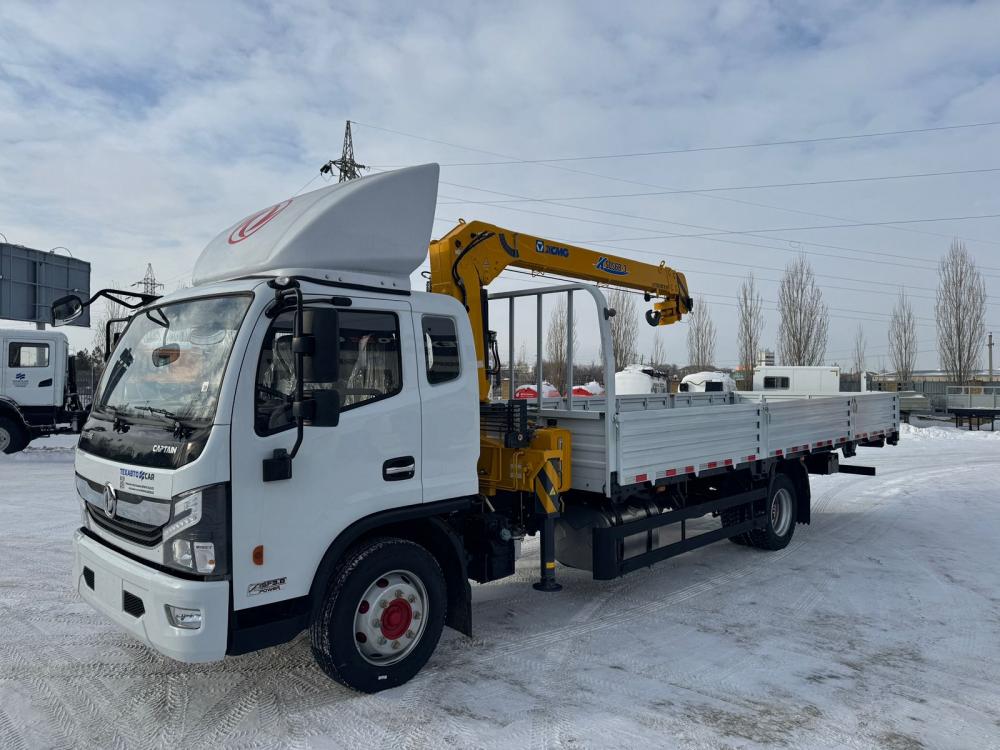 DONGFENG C120L с тросовым краном манипулятором КМУ XCMG SQS68-3 бортовая платформа 6800мм