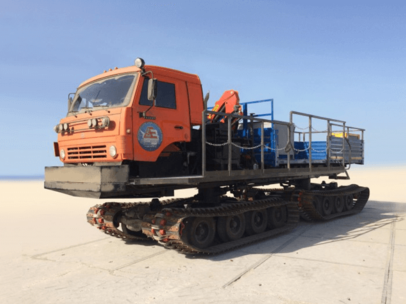 Транспортер с КМУ Palfinger PK 18500A в порт Актау