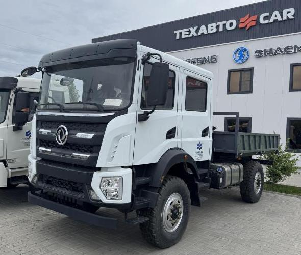 Бортовой автомобиль DONFENG  4х4 кабина 7 мест