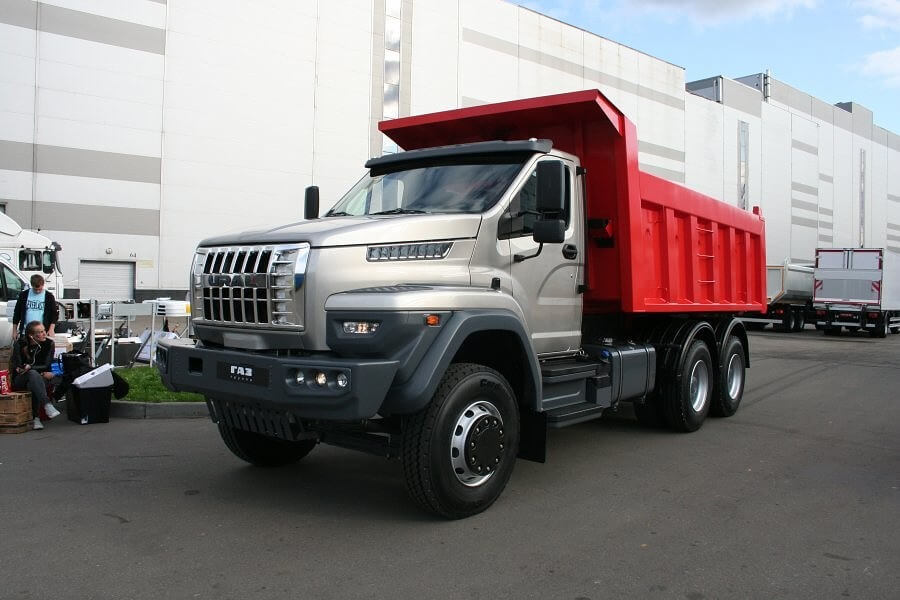 Дорожный УРАЛ NEXT 6х4! Уже этой осенью!