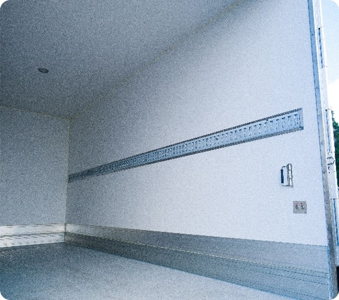 Фургон - рефрижератор на шасси DONGFENG C120S с ХОУ CARRIER C680