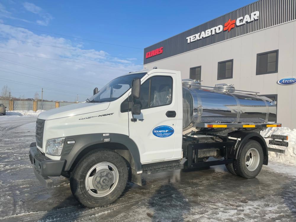 Партия автомобилей - водовозы и мастерскиена на шасси ГАЗон НЕКСТ отгружена в ВКО 