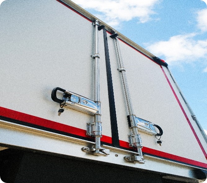 Фургон - рефрижератор на шасси DONGFENG C120S с ХОУ CARRIER C680