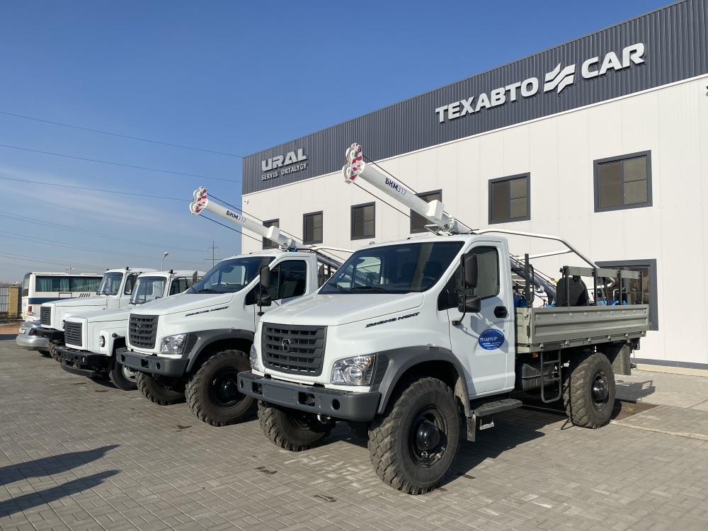 Спецтехника для энергетиков Актобе - автовышки ВИПО и ямобуры БКМ-317 "Садко" NEXT