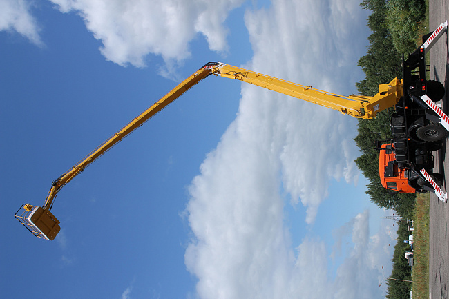 Автогидроподъемник ВС-322 (автовышка)