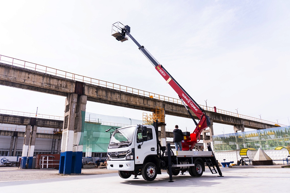 Автовышка (АГП) на базе DONGFENG Z80S TR-318 (высота подъема 18м)