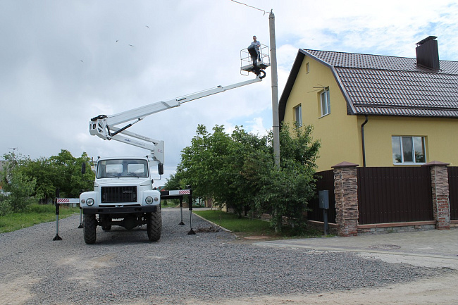 Подъемник мобильный стреловой ПМС-2010-05 (автовышка)