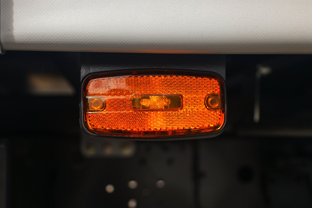 Автомобиль грузовой бортовой с тентом (ШТОРНИК) на базе DONGFENG С120L