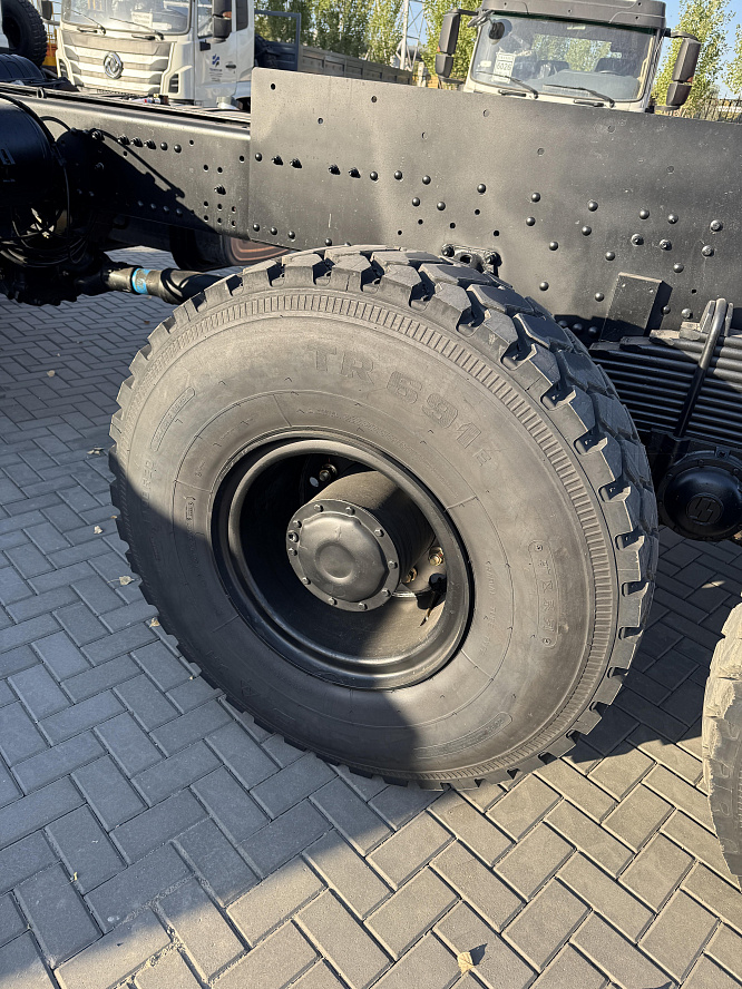 Шасси SHACMAN 6х6 SX1258DR385 база 4 375мм