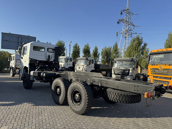 Удлиненное шасси SHACMAN 6х6 SX1258DR385 база 4 575мм