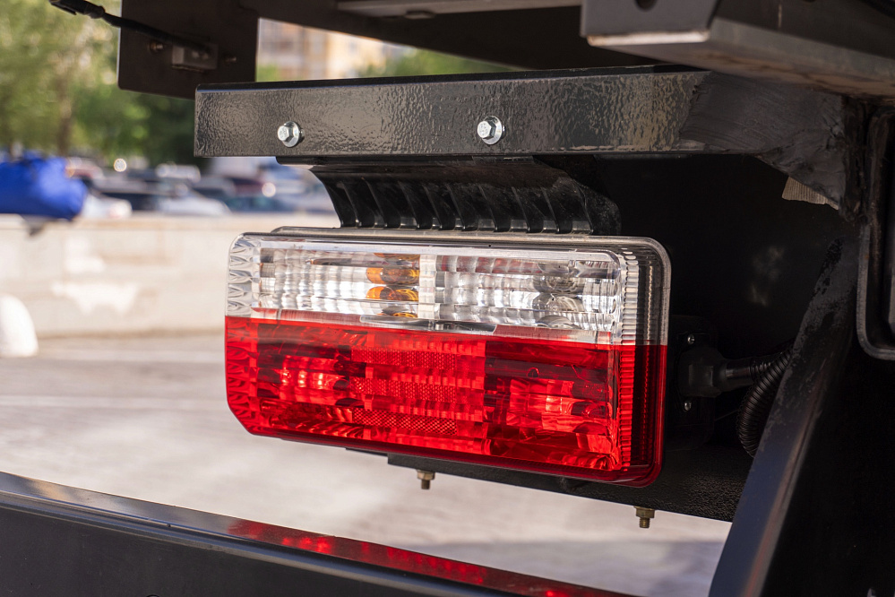 Промтоварный фургон на базе DONGFENG Z55N | 4400x2200x2100