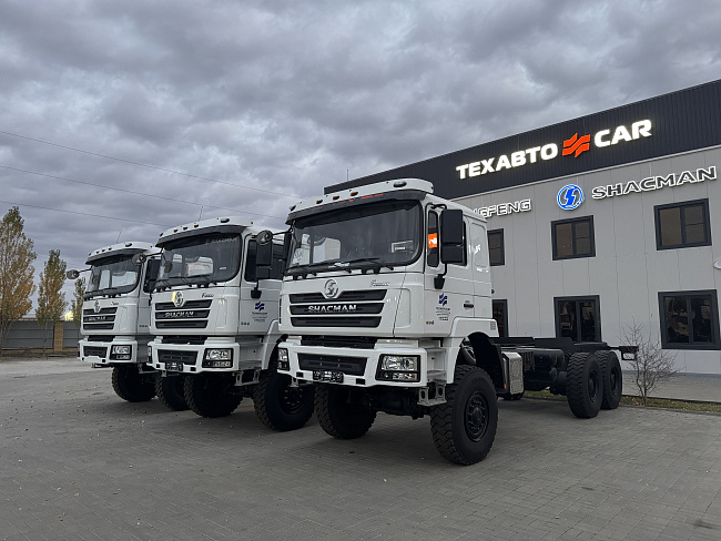 Укороченное шасси SHACMAN 6х6 SX1258DR385 база 3 975мм