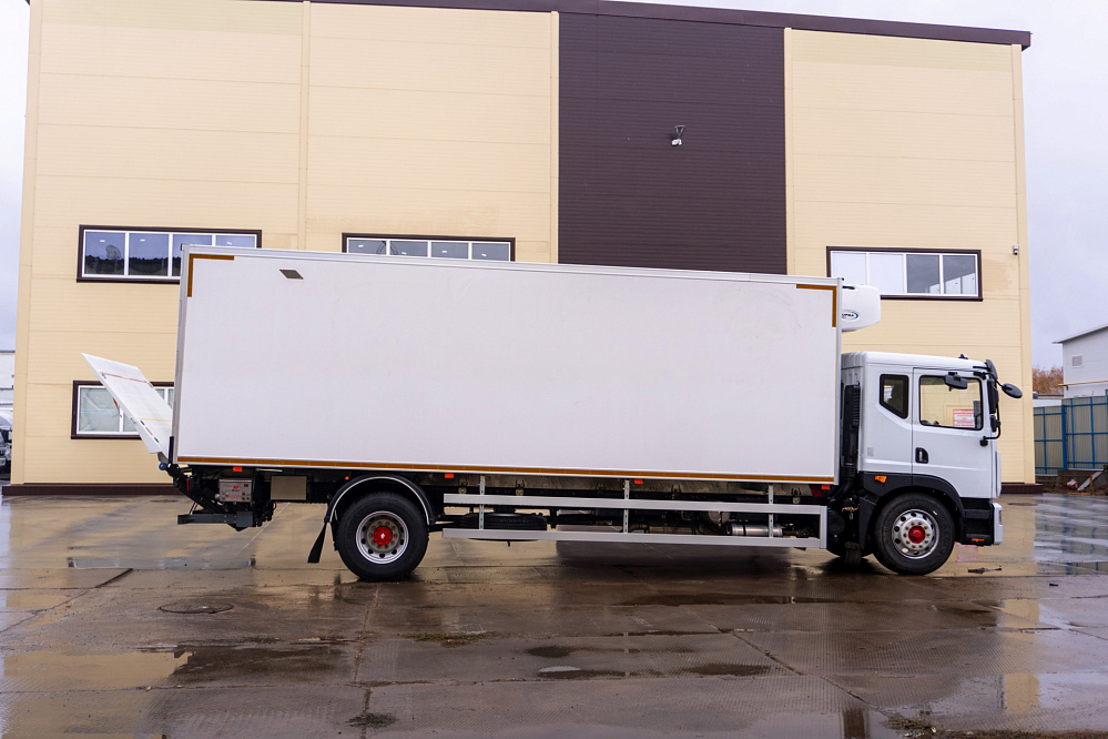 Фургон — рефрижератор на базе DONGFENG C180NA с ХОУ CARRIER SH750 и ГБ NTLIFT 1.5