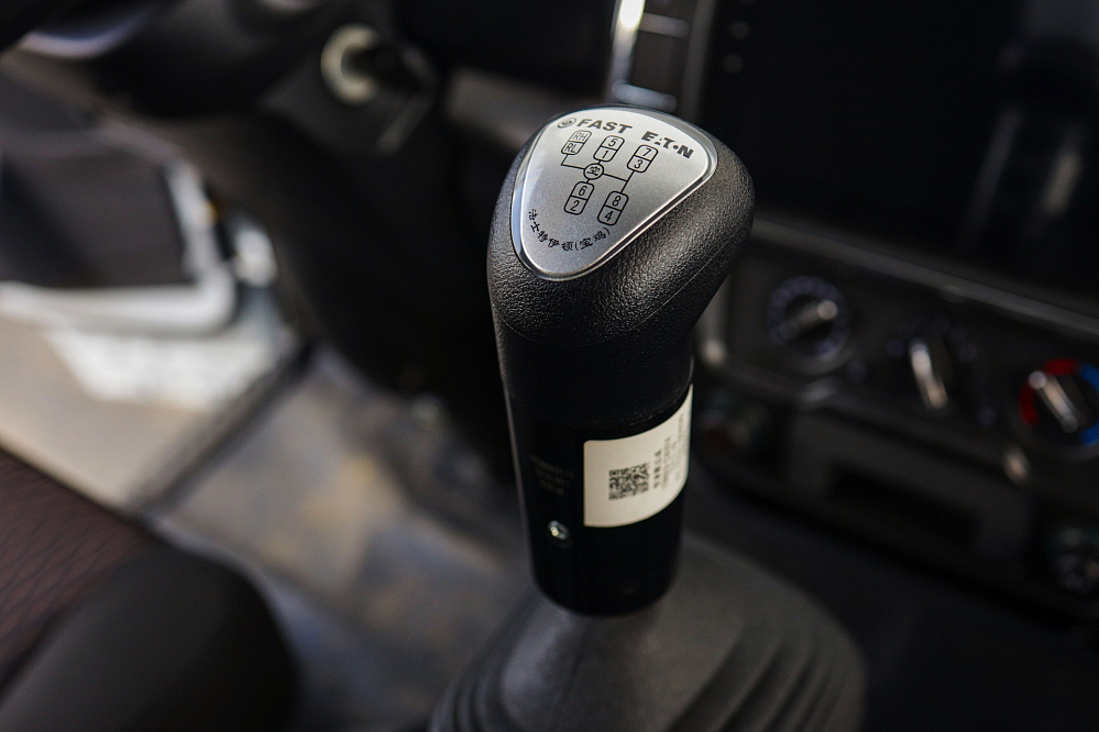 Автомобиль грузовой бортовой с тентом (ШТОРНИК) на базе DONGFENG С120L