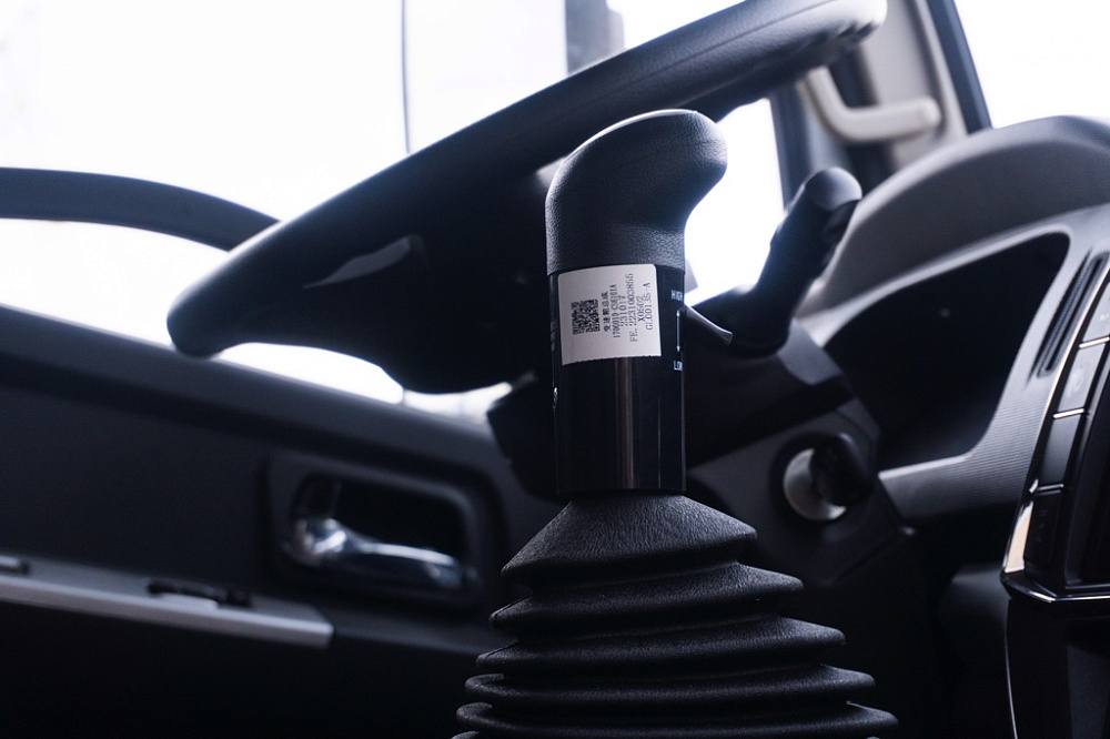 Бортовой автомобиль С120L оснащенный крано-манипуляторной установкой КМУ FG 514