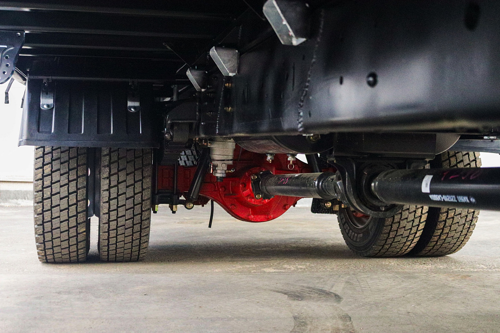 Автомобиль грузовой бортовой с тентом (ШТОРНИК) на базе DONGFENG С120L