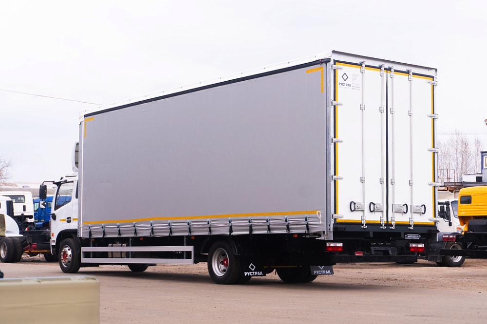 Бортовой автомобиль С120L с каркасом и шторным механизмом открытия тента с трех сторон