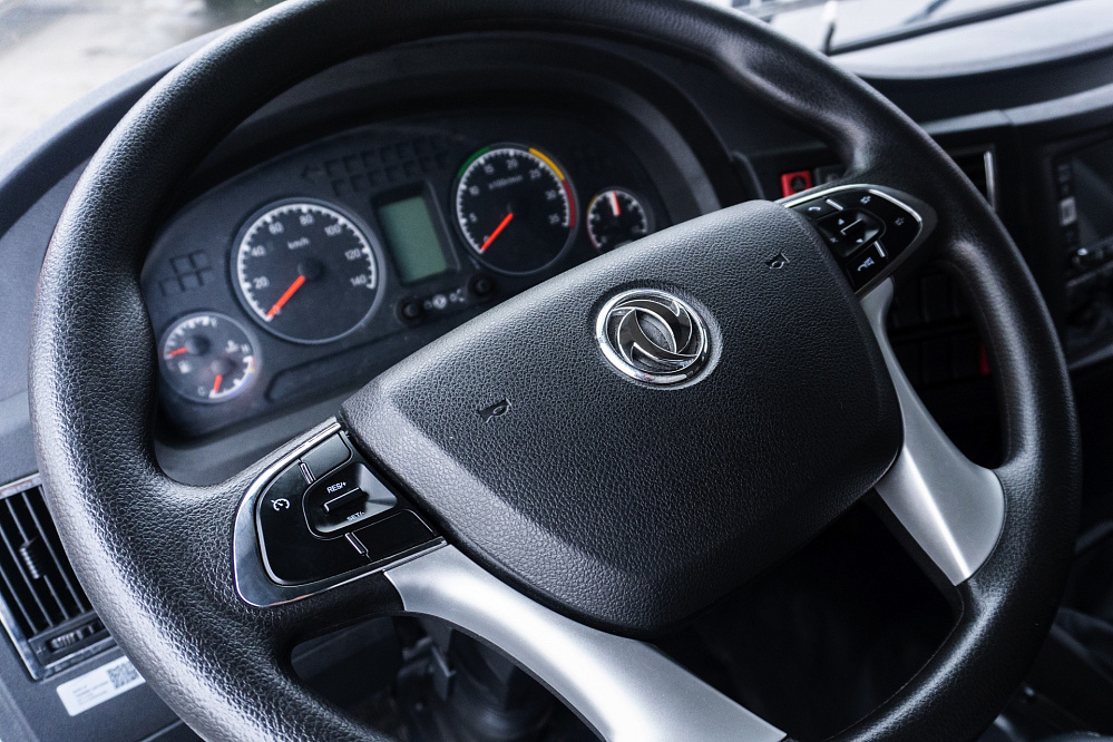 DONGFENG C180LS Крано-манипуляторная установка HYVA SK-6.3 (+ борт 7,5м (AL)