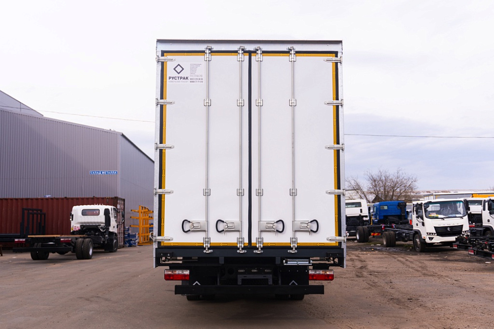 Бортовой автомобиль С120L с каркасом и шторным механизмом открытия тента с трех сторон