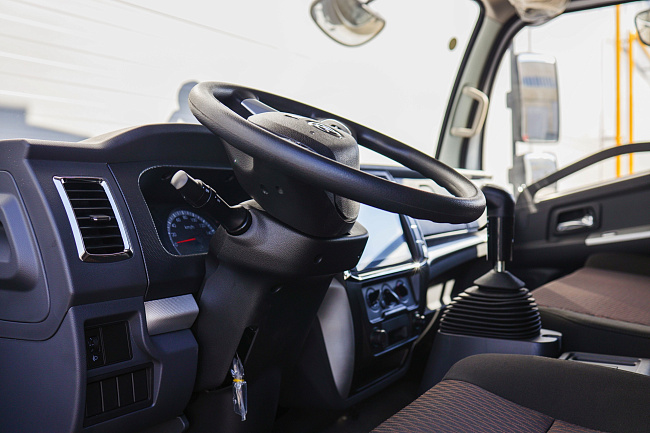 Автомобиль грузовой бортовой с тентом (ШТОРНИК) на базе DONGFENG С120L