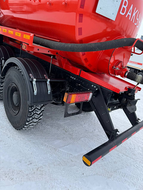 АВТОЦИСТЕРНА МВ-10 на  Шасси SHACMAN 6х6 SX1258DR 6х6385